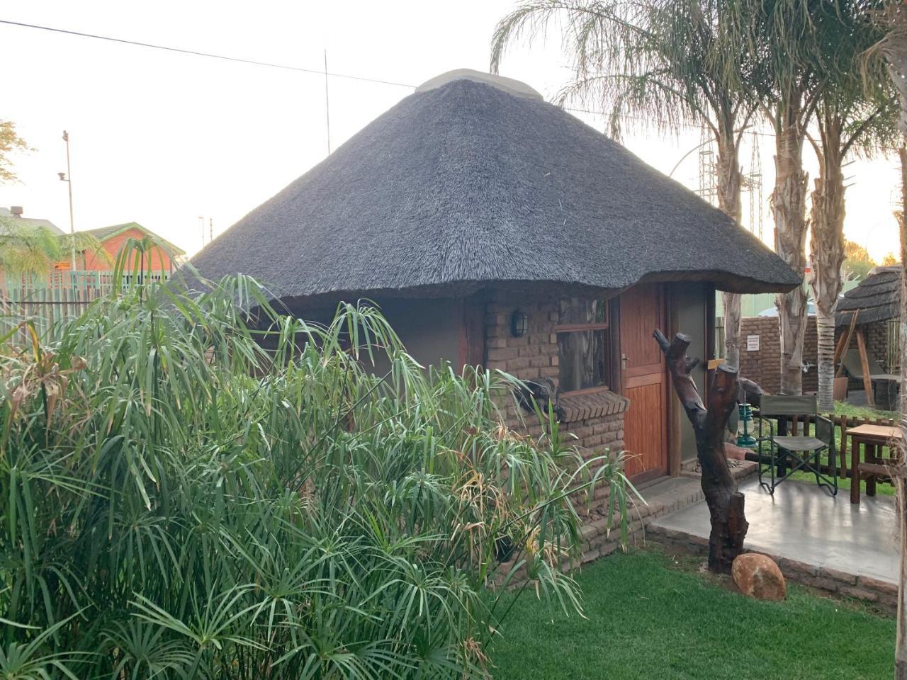 Country Lodge Upington Exterior foto